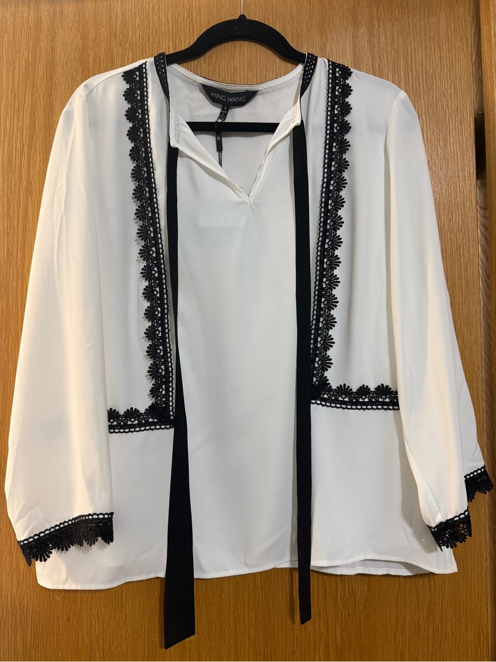 Ming Wang L NWT White Blouse with Black Lace Accents